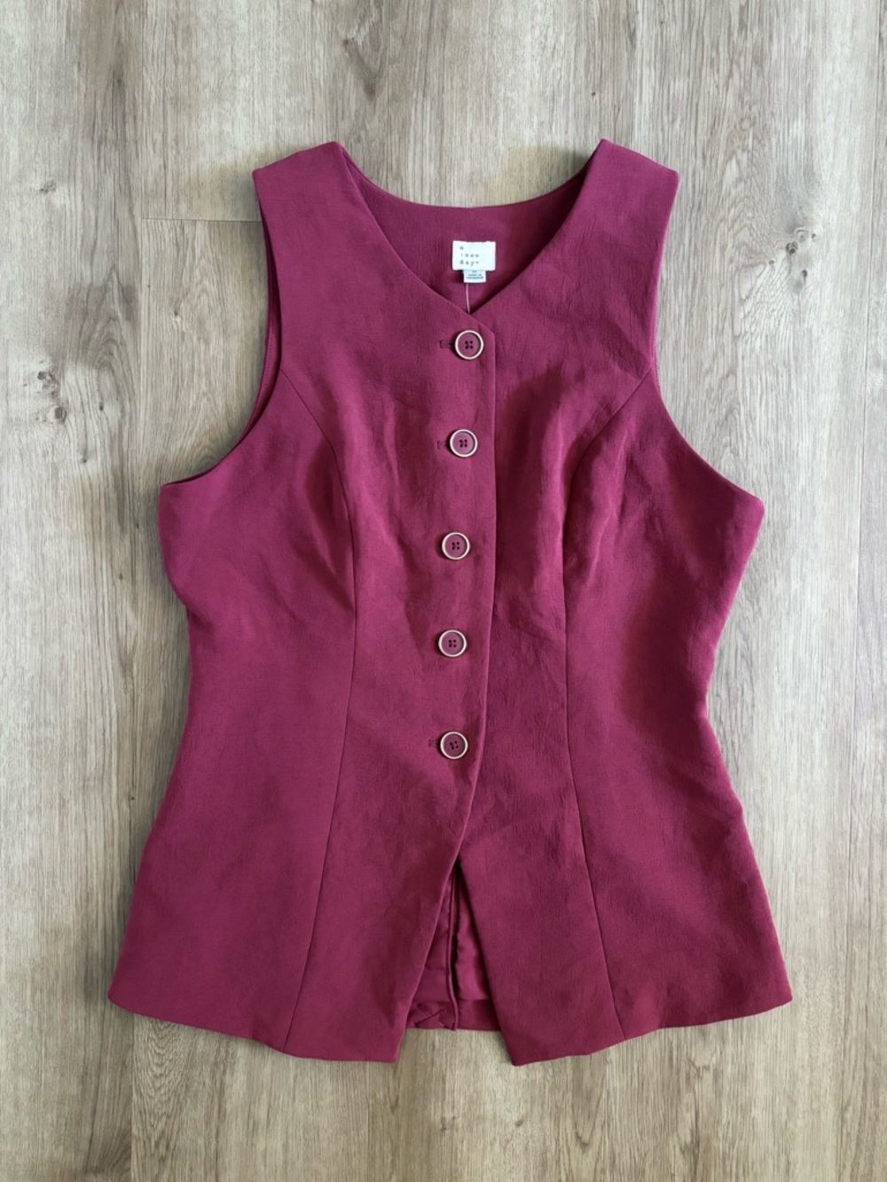 New Day Burgundy Button-Front Sleeveless Vest medium nwt